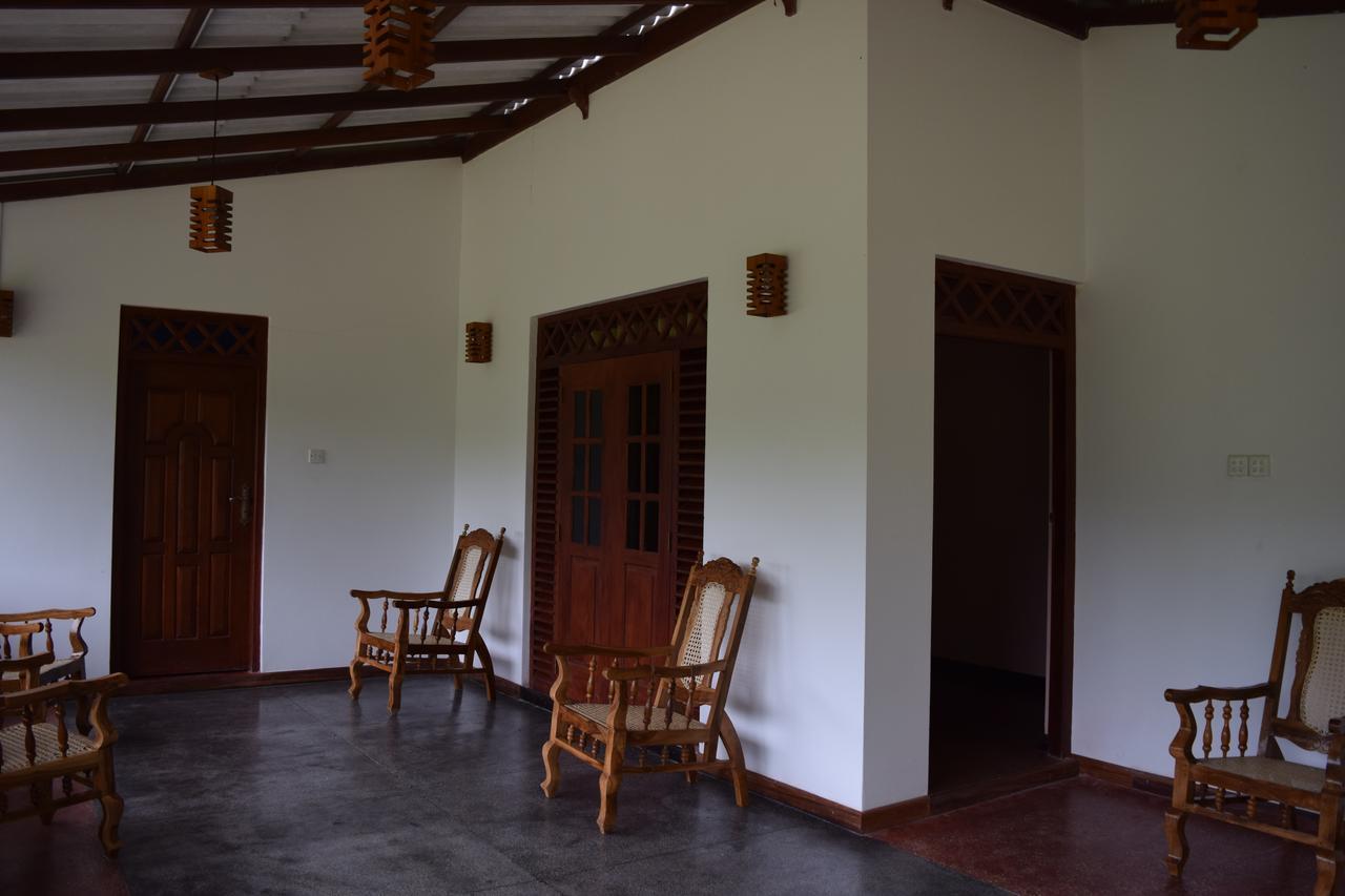 Lavish Eco Jungle Hotel Tissamaharama Exterior photo