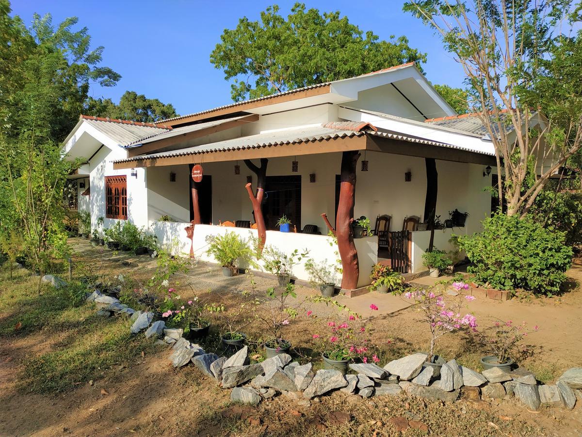 Lavish Eco Jungle Hotel Tissamaharama Exterior photo